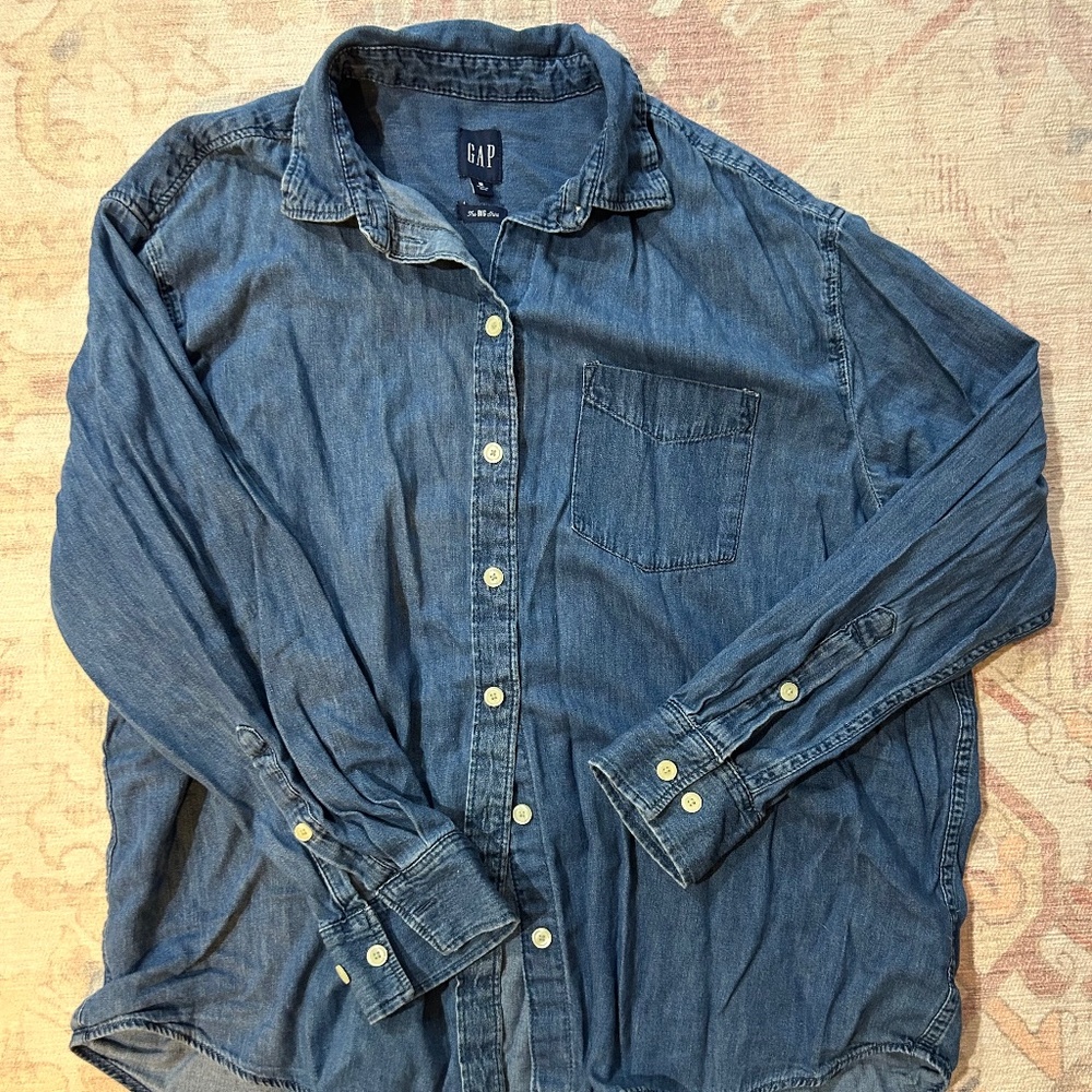 Gap “The Big Shirt” Blue Denim Button Down Oversized Women’s Med